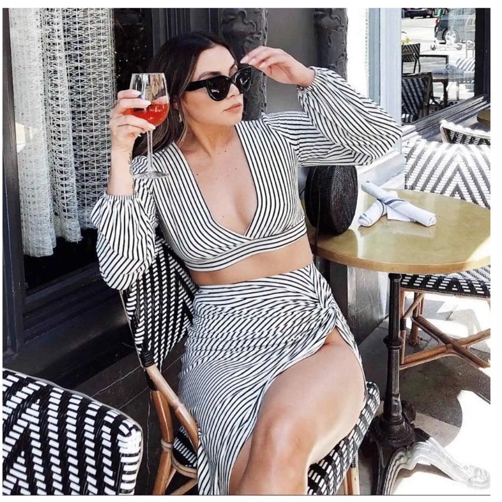 Striped Black and White Women's Outfit